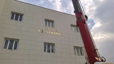 Binamızın İsimliği Asıldı.