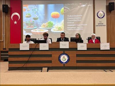 Our undergraduate students made presentations at the symposium.