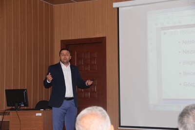 Yüksekokulumuz Personeline Protokol ve Nezaket Kuralları Eğitimi verildi.